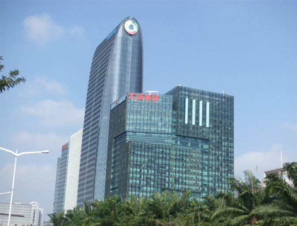 廣東省副省長陳良賢調(diào)研大族激光等深圳科技企業(yè)及質(zhì)量檢驗(yàn)檢測機(jī)構(gòu)